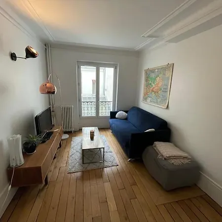 Charming And Bright Flat In A Very Convenient Area Lägenhet Paris