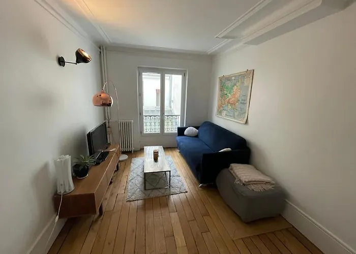 Charming And Bright Flat In A Very Convenient Area Appartement Paris