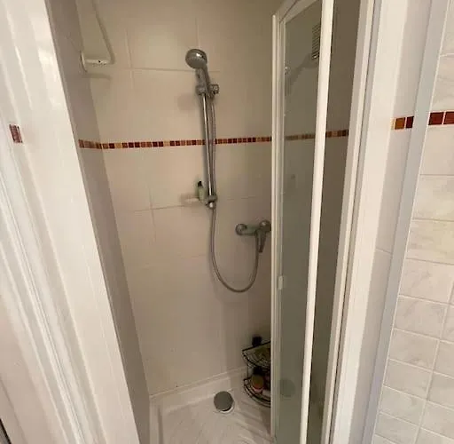 Charming And Bright Flat In A Very Convenient Area Appartement *